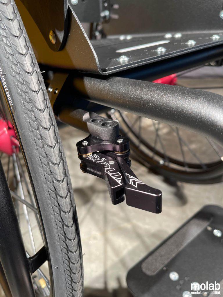 Kompaktbremse neues Model am molab G6KID Rollstuhl.