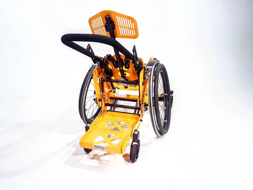molab Midwheeler Rollstuhl Rückansicht.