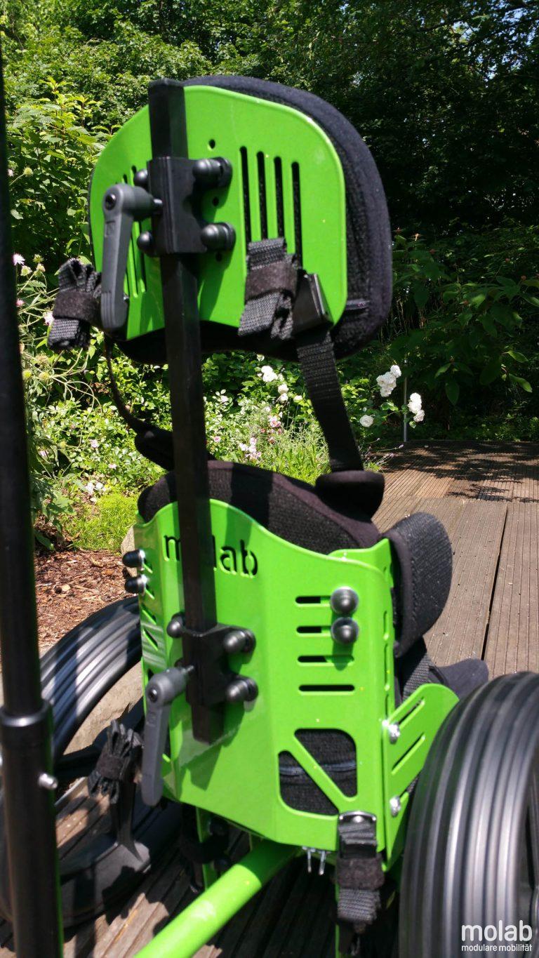 Rückansicht molab Rollstuhl Nano Kopfstütze.